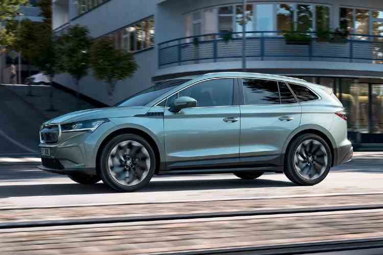 La Skoda Enyaq può essere equipaggiata con un gancio di traino