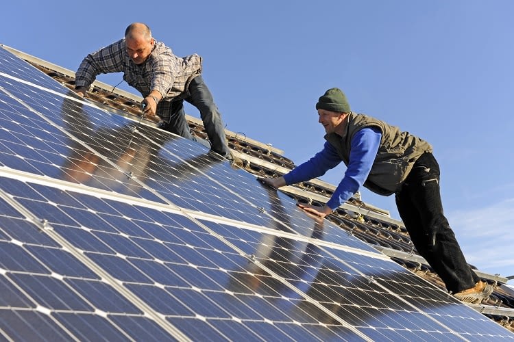 Für Photovoltaikanlagen gibt es viele verschiedene Finanzierungs-Modelle