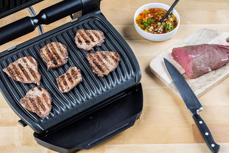 Perfektes Branding gelingt mit den OptiGrills von Tefal kinderleicht. Hier: Steaks auf dem OptiGrill Smart