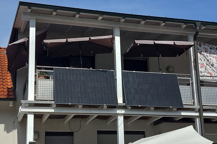 Diese Full-Black Solarmodule können sich sehen lassen