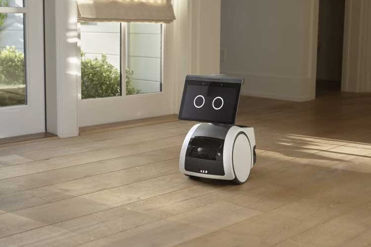 Astro è il primo robot domestico di Amazon