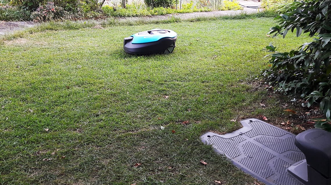GARDENA SILENO Mähroboter mäht Rasen gleichmäßig