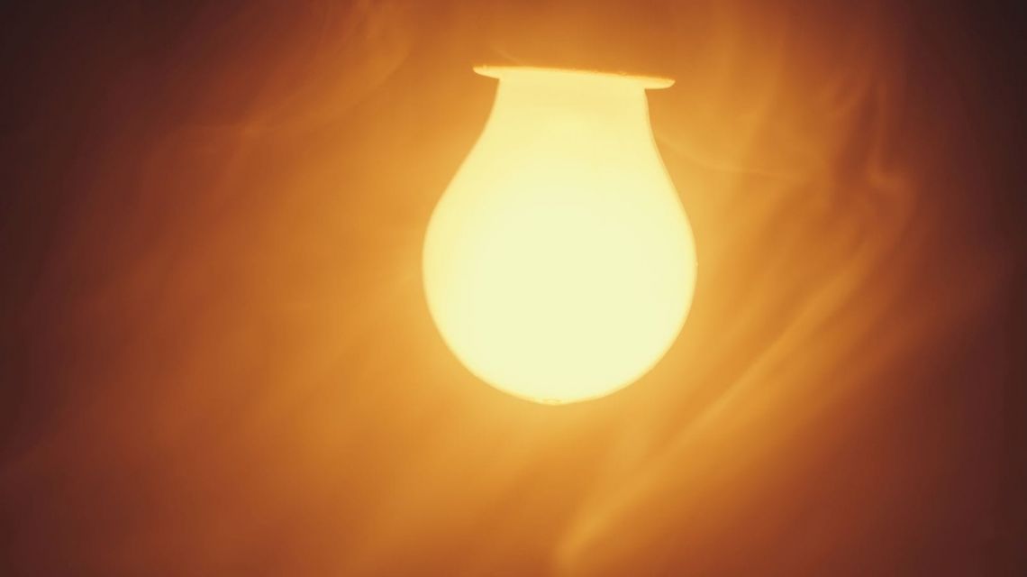 Schalte die Lichter an wenn sich Rauch bildet