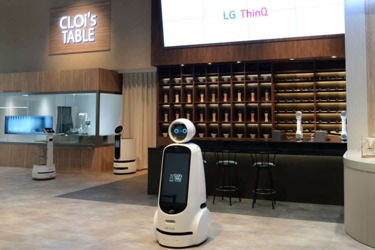 Il robot CLOi di LG promette molto supporto nel ristorante del futuro nel segmento LG ThinQ