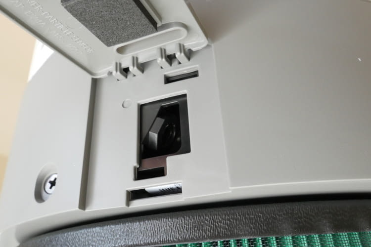 Gut für Allergiker: Der optische PM10 Sensor reagiert auf Partikel in der Luft, zum Beispiel Hausstaub und Pollen.