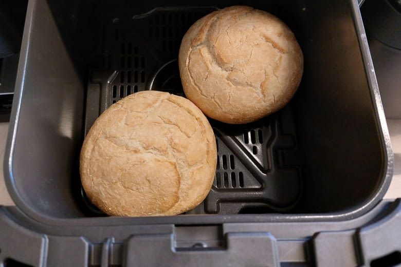 Mit der Heißluftfritteuse sind alle Arten von Brötchen schnell fertig