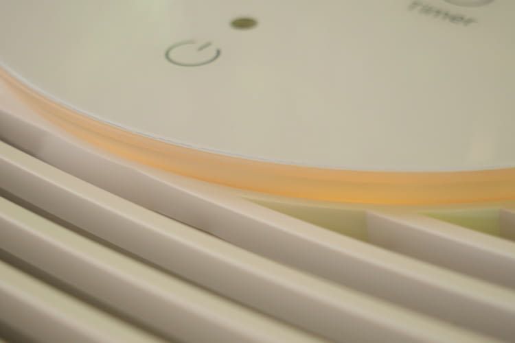 Ob Luftqualität, Nachtlicht oder kein Licht - über die Tasten lassen sich alle Optionen schnell einstellen.