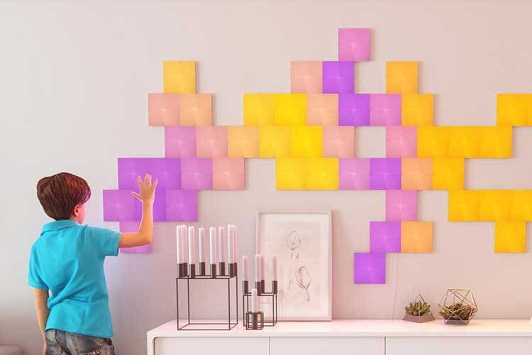 Die Nanoleaf Canvas LED-Panels lassen sich durch Berührung steuern