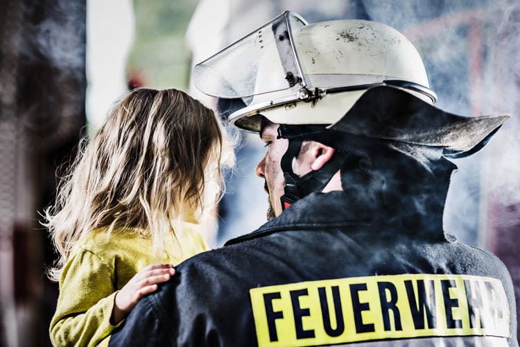 Rauchmelder warnen Bewohner rechtzeitig, bevor die Feuerwehr kommen muss