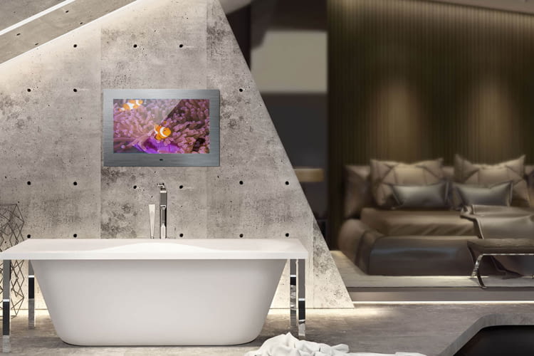 Con le TV a specchio impermeabili, l'intrattenimento può essere goduto anche in bagno
