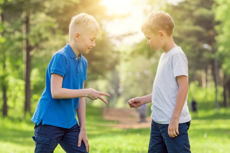 Das beliebte Kinderspiel „Schere-Stein-Papier“ macht mit Cortana auch Erwachsenen Spaß 