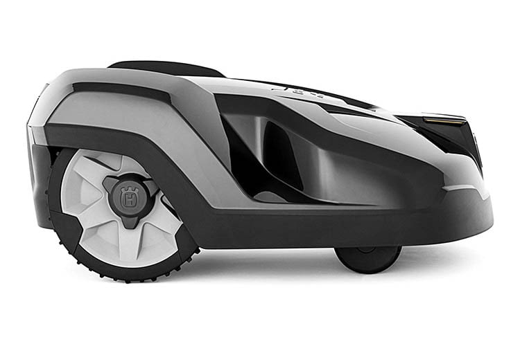 HUSQVARNA AUTOMOWER 420 bewältigt Arbeitsflächen von bis zu 2.200 Quadratmeter