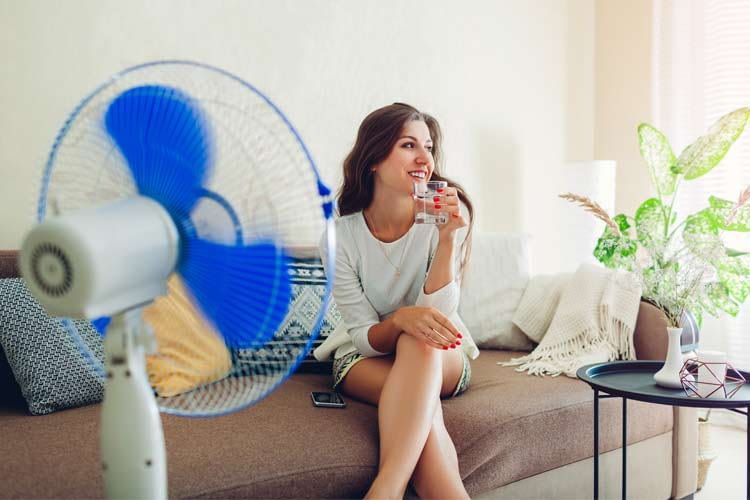 Bei den meisten Ventilatoren mit Wasserkühlung lässt sich die Verdunstungsmenge variieren