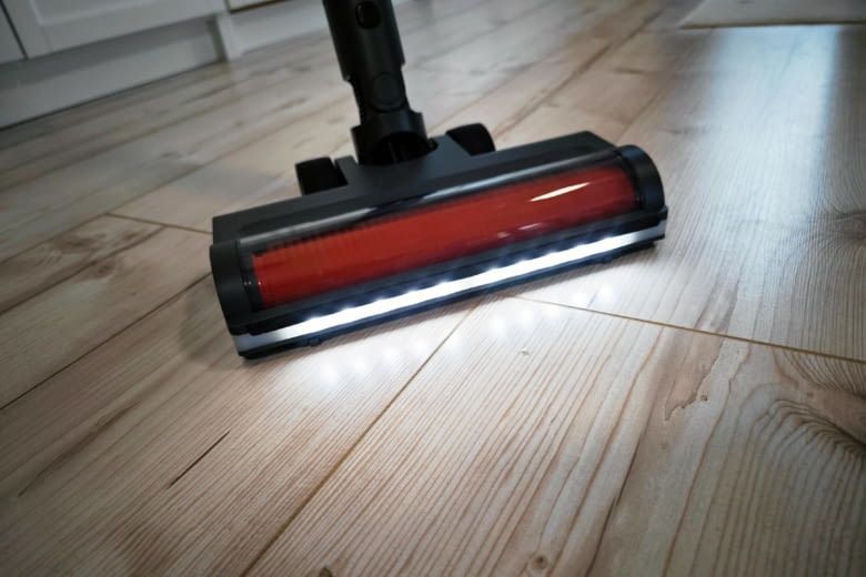 Die LED Leiste an der Rolle erweist sich als wirklich praktisch