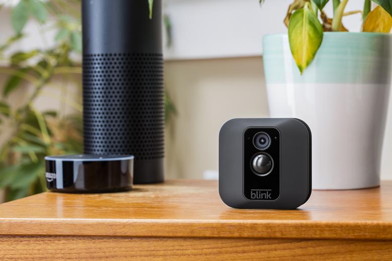 Blink Kameras sind aktuell leider nur in Kombination mit einem amerikanischen Amazon-Konto Alexa steuerbar