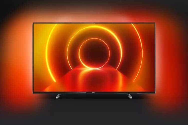 Philips Ambilight TV 55PUS7805/12 illumina i colori della parete per adattarli all'immagine del televisore: l'effetto Ambilight.