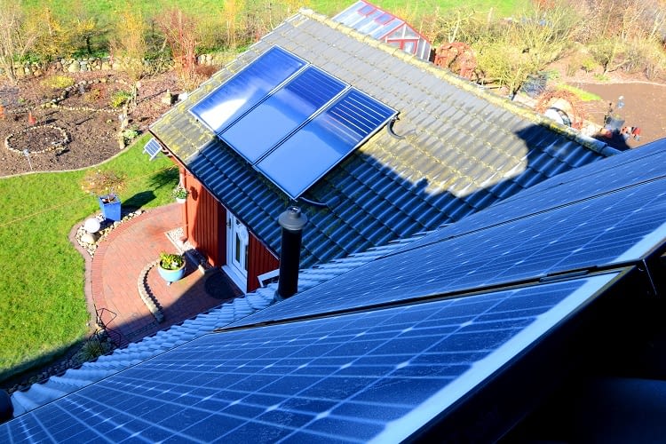 Auch nach der Installation fallen laufende Solarthermie-Kosten an