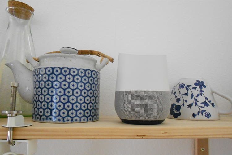 Vorräte leer? Immerhin der amerikanische Google Home Lautsprecher kann sie nachbestellen 