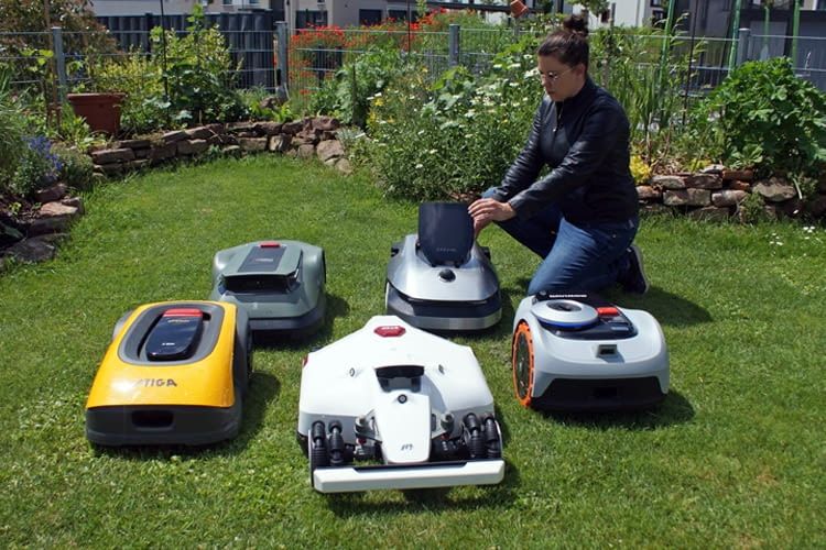 Hier ist Dreame A1 im Vergleich mit weiteren Testmodellen zu sehen