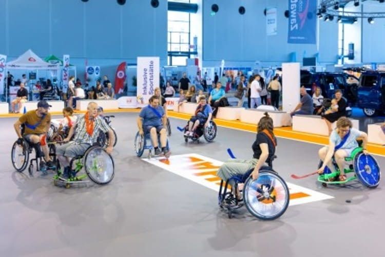 Auf der Inklusiven Sportstätte haben Interessierte mit und ohne Behinderung die Möglichkeit, inklusive Sportarten kennenzulernen und auszuprobieren