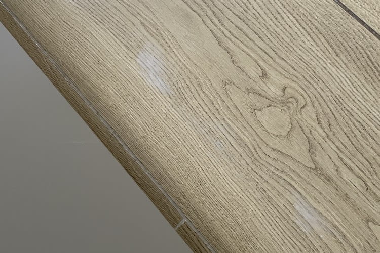 Nach dem zweiten Mal wischen blieben diese Rückstände