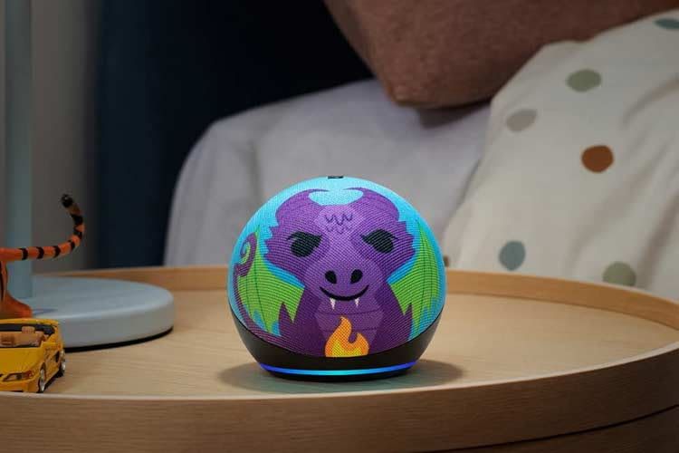 Positiv: Amazon bietet statt nur rosa und blau, bei Echo Dot Kids zwei bunte Tiermotive an