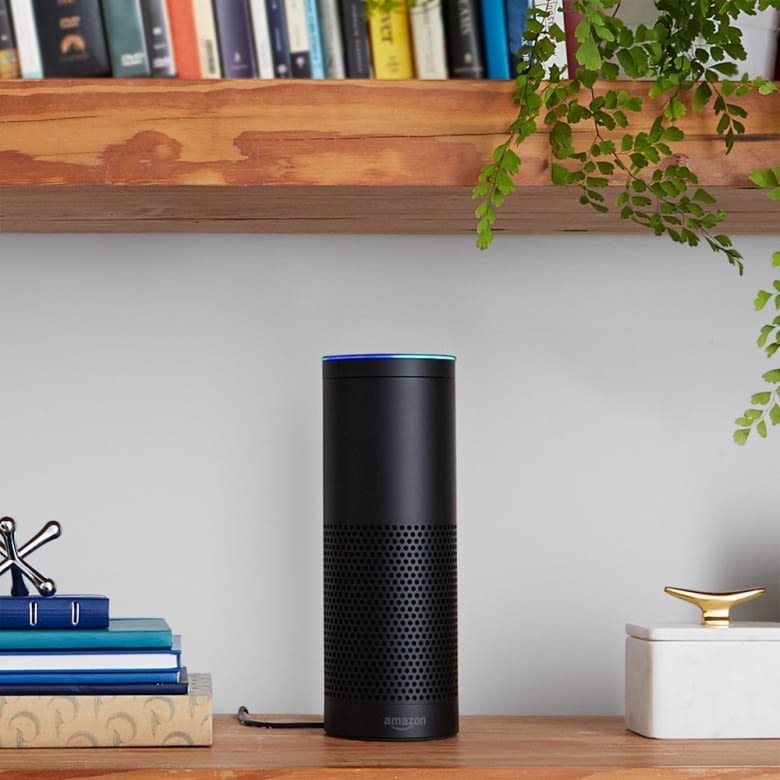 Skills erweitern den Funktionsumfang des Amazon Echo - Konkurrenzfirmen wie Google bekommen natürlich keine