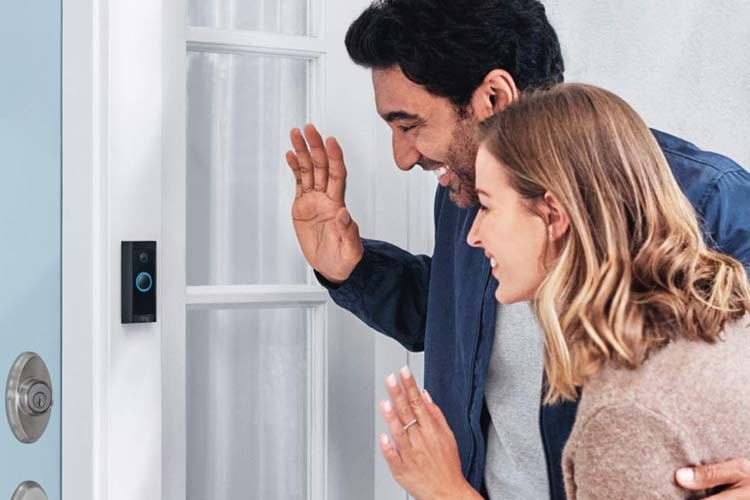 Il Ring Video Doorbell è disponibile anche nella versione a batteria.