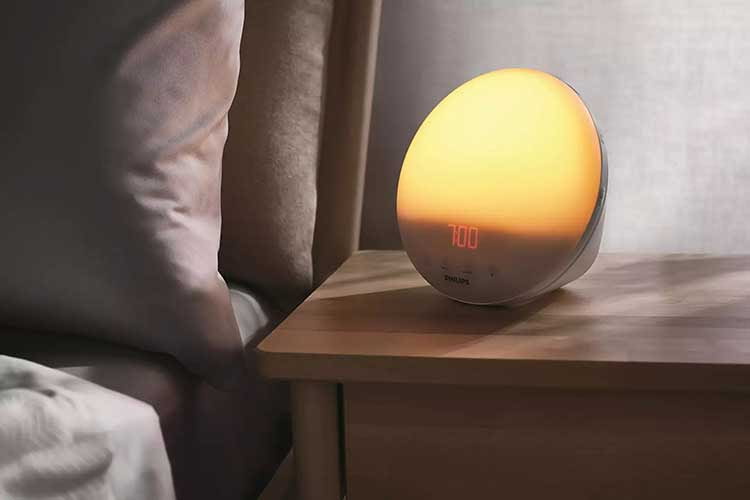 Der Philips HF3531/01 Wake-up Light Lichtwecker bietet Premium-Qualität und Premium-Funktionen