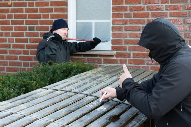 Wer die fiesen Einbruchsmaschen von Dieben kennt, kann vorbeugen