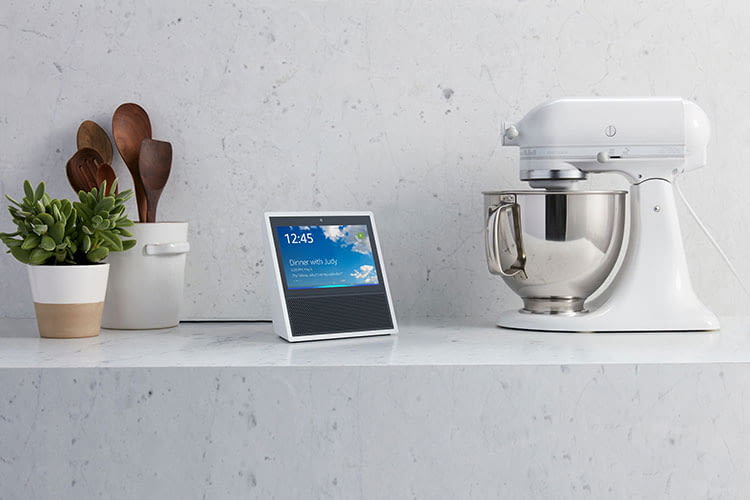Mit Alexa lassen sich auch intelligente Küchengeräte steuern