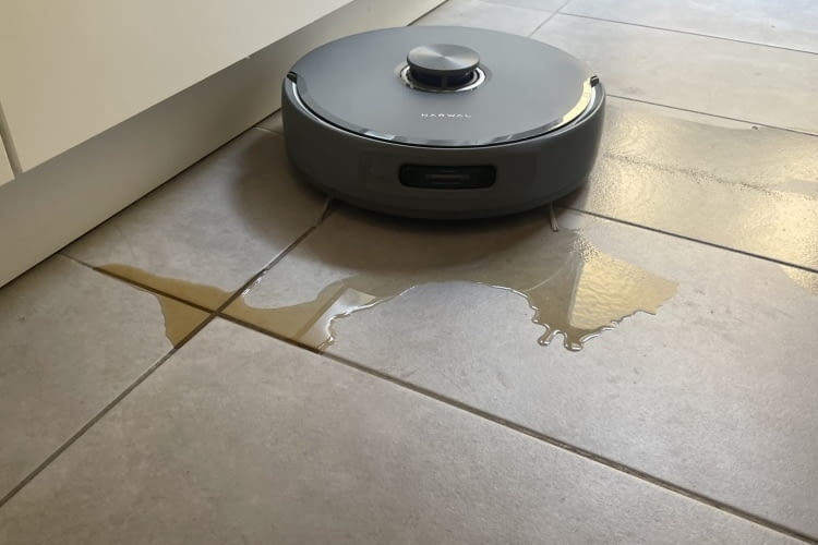 Bei unseren Tests müssen sich auch Saugroboter für hohe Türschwellen beweisen