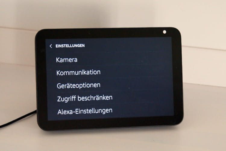 Echo Show Geräte bieten die Möglichkeit Einstellungen per Touchscreen vorzunehmen