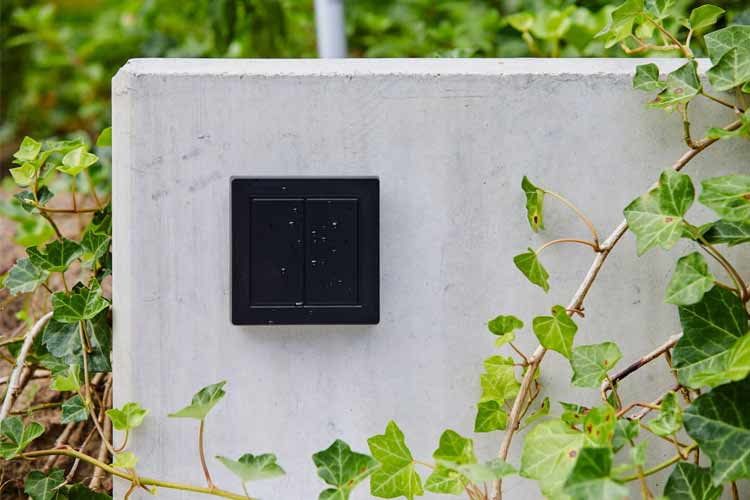 HomeKit Lichtschalter gibt es in zahlreichen Ausführungen für drinnen und draußen