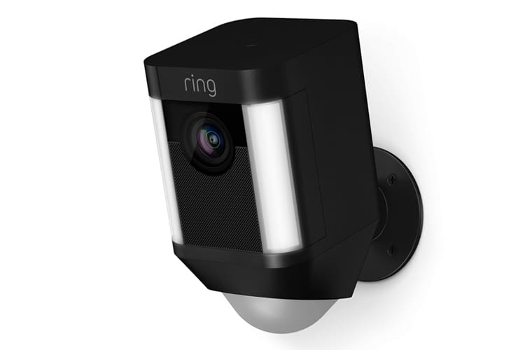 Die Spotlight Cams sind in schwarz und weiß erhältlich – hier Spotlight Cam Akku