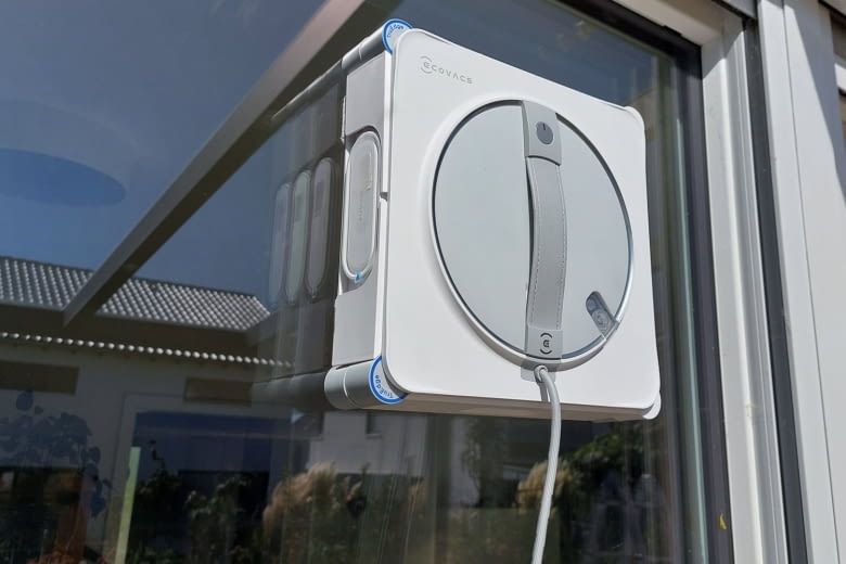 Am besten arbeitet dieser Roboter auf großen Flächen ohne Rundungen