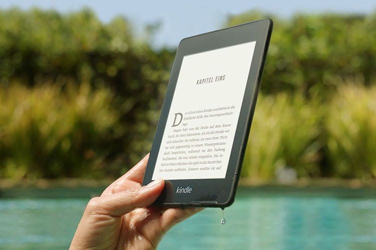 eReader Kindle Paperwhite ist entspiegelt, so dass Nutzer auch in der Sonne lesen können