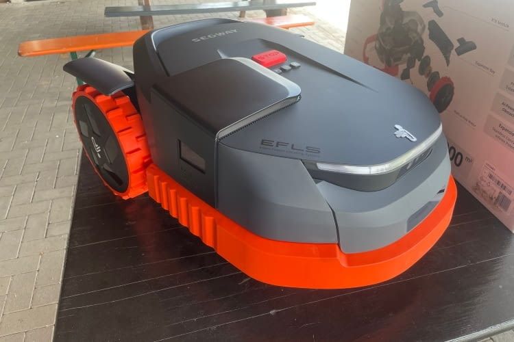 Der Segwa Navimow X350 besticht durch ein hochwertiges Design