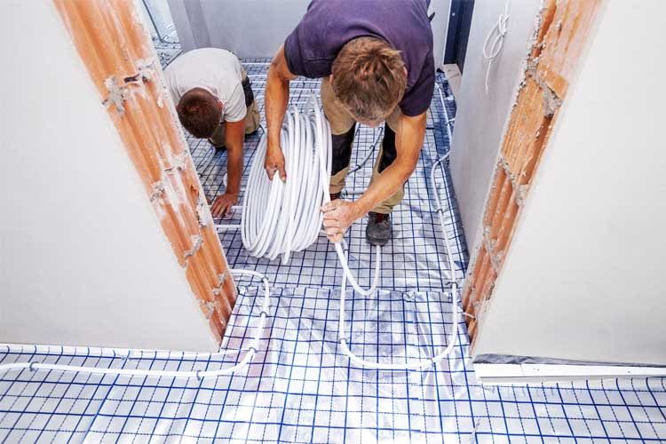 Es gibt unterschiedliche Möglichkeiten zur Installation einer Fußbodenheizung