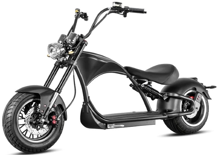E-Scooter mit Sitz dürfen bis zu 45 km/h schnell fahren, Harley Fans finden inzwischen auch E-Scooter im Chopper Stil.