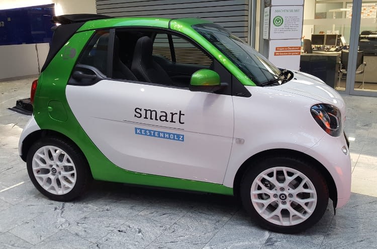 Vollelektrischer Smart für den emmissionslosen urbanen Alltag.