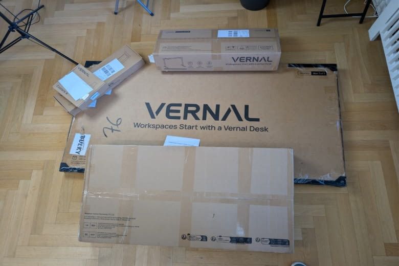 Der Core3 kommt in mehreren Paketen an.