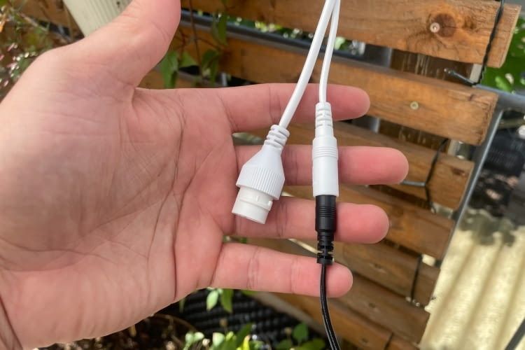 Im Test nutzten wir den Netzstecker und WLAN