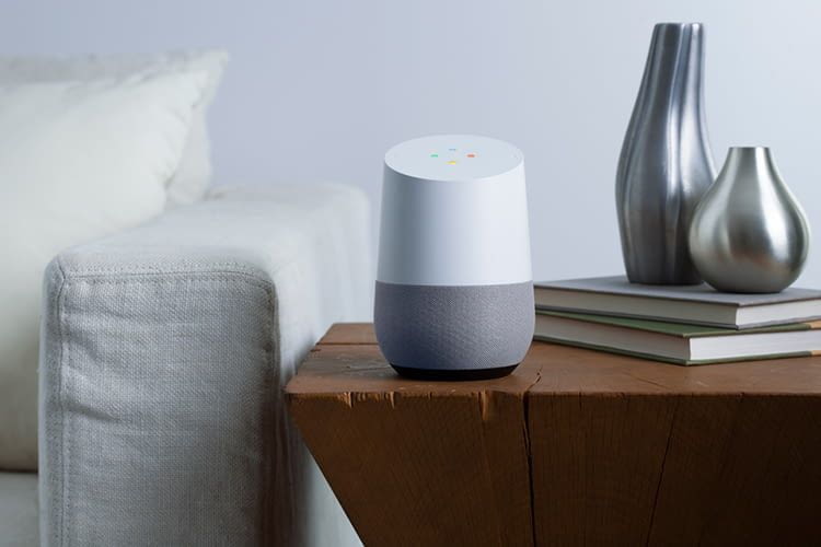 Googles erster intelligenter Lautsprecher Google Home erinnerte mit seinem Design an eine Vase