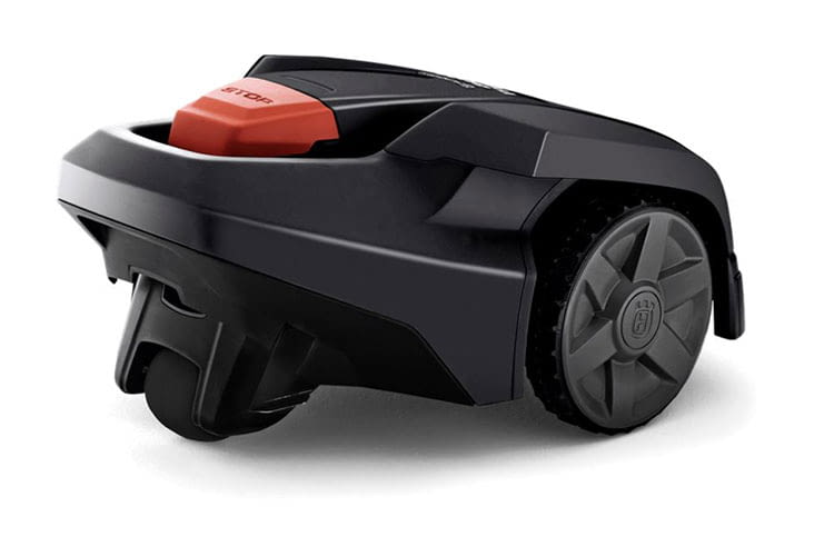 Husqvarna Automower 105 ist das Einsteigermodell in die Husqvarna Mähroboter-Welt
