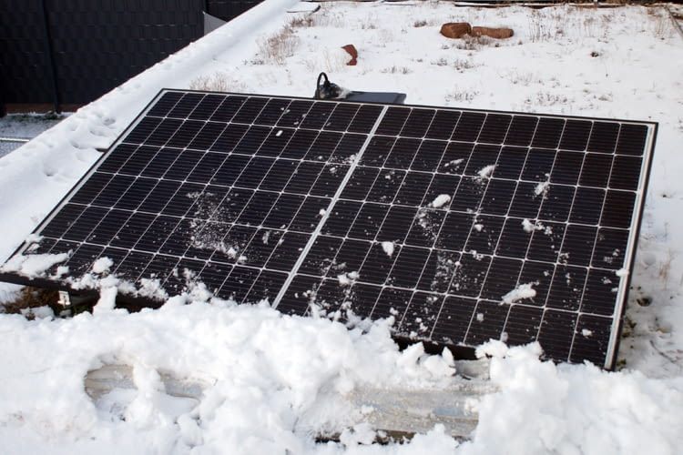 Im Winter sinkt die Leistung der Solarmodule deutlich