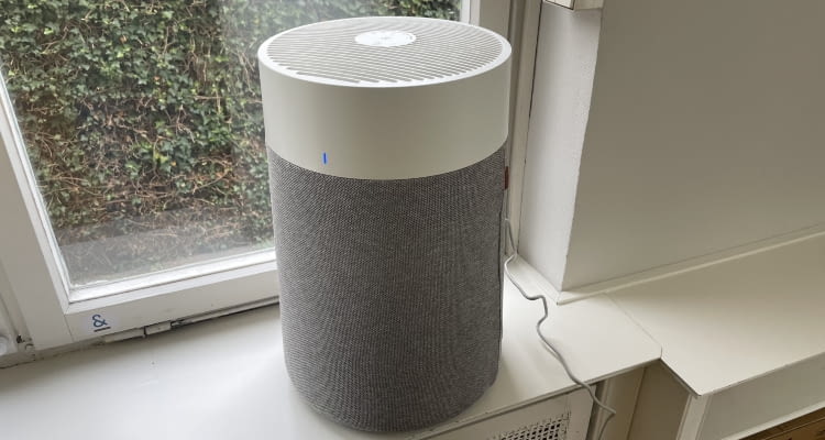 Blue Max 3350i Luftreiniger ist im skandinavischen Stil gestaltet