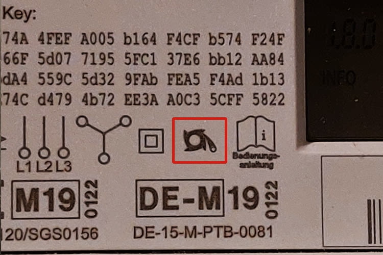 Erkennbar ist der Rücklaufschutz an dem von uns markierten Symbol