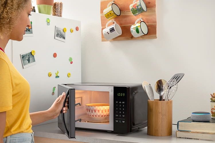 Amazonbasics Mikrowelle Alexa Mikrowelle Mit Popcorn Button Amazonbasics Mikrowelle Alexa Mikrowelle Mit Popcorn Button