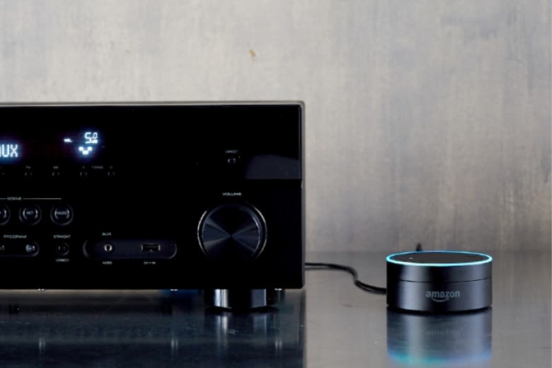 Die Amazon Echo Dot Lautsprecherbox mit Alexa Funktionalität